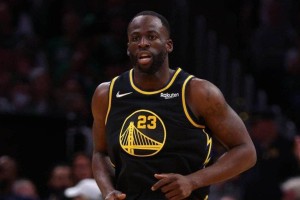 还挺记仇！美媒晒出追梦格林野球场疯狂打铁集锦，普尔点赞